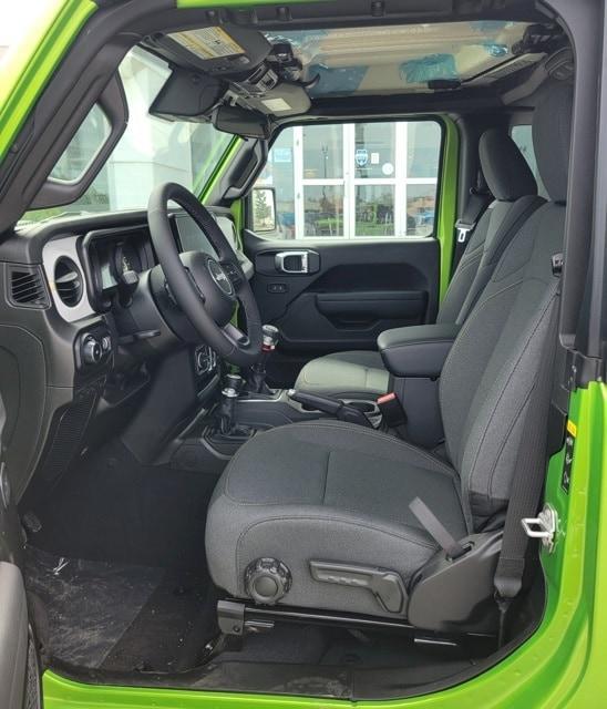 new 2025 Jeep Wrangler car, priced at $38,403