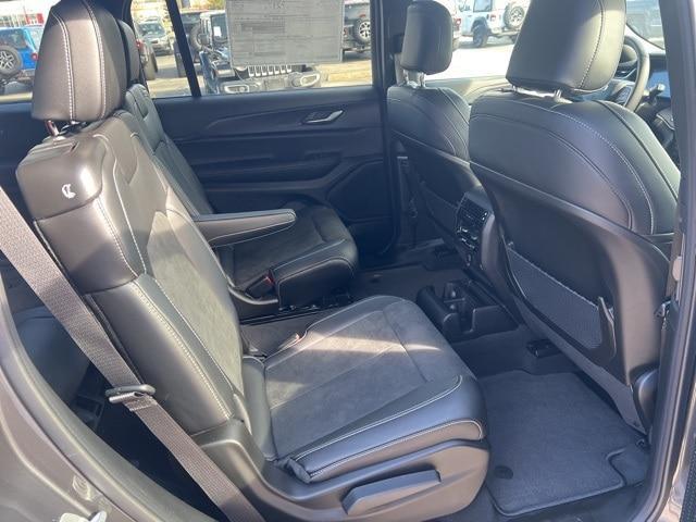 new 2025 Jeep Grand Cherokee L car, priced at $41,901