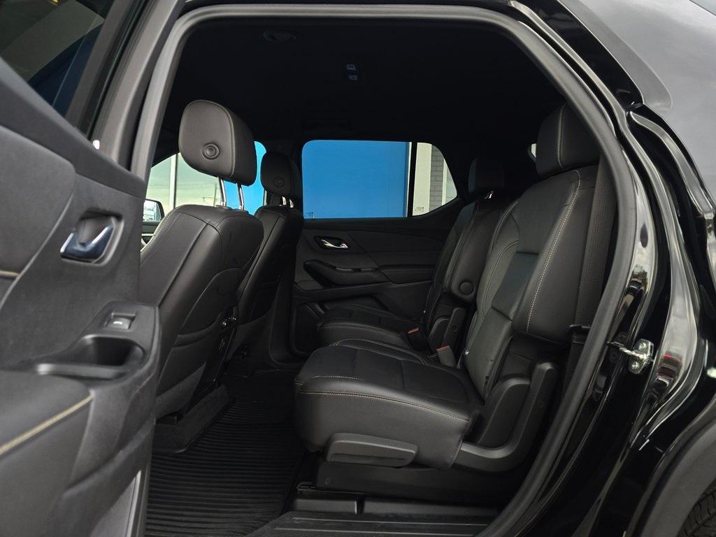 used 2022 Chevrolet Traverse car, priced at $29,540