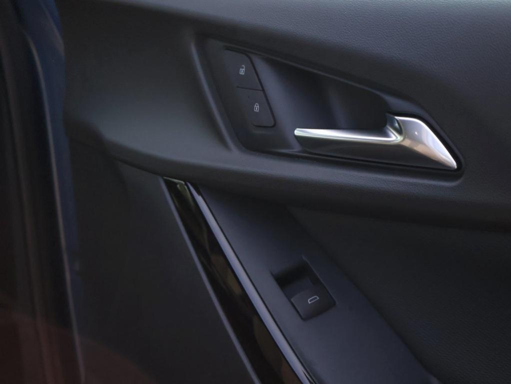 new 2025 Chevrolet Equinox car, priced at $30,153