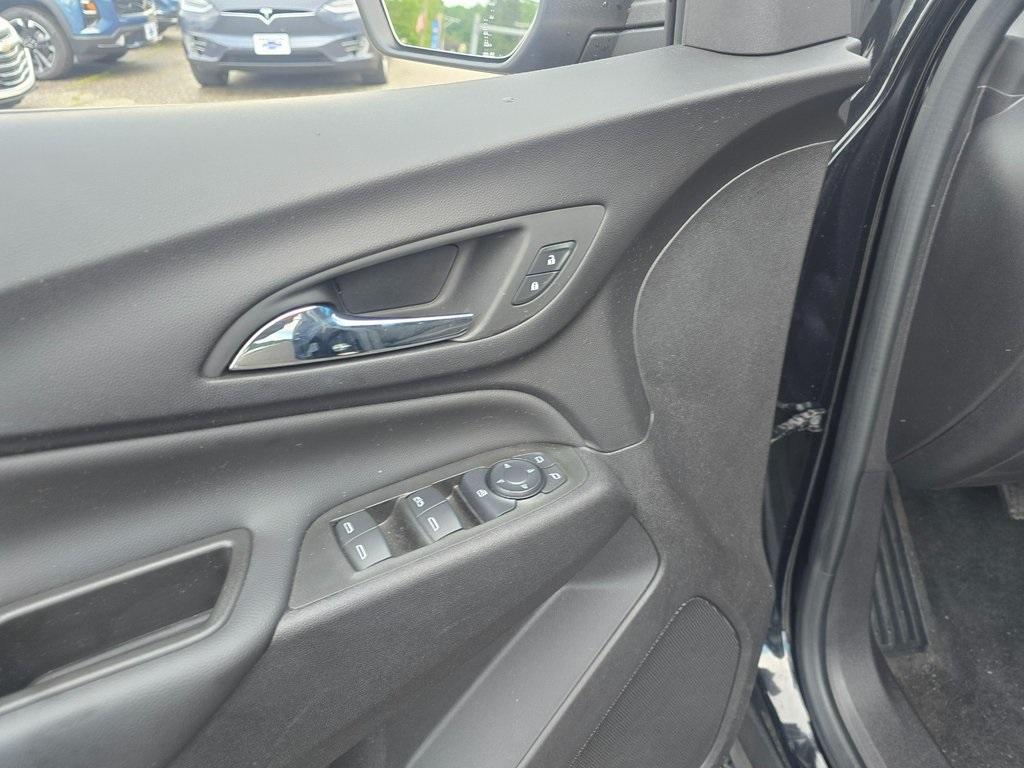 used 2024 Chevrolet Equinox car, priced at $25,362