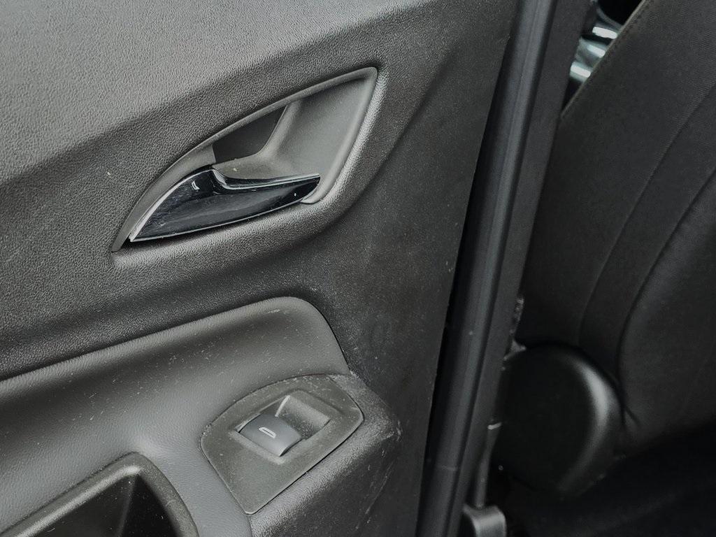 used 2024 Chevrolet Equinox car, priced at $25,362