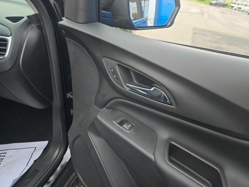 used 2024 Chevrolet Equinox car, priced at $25,362