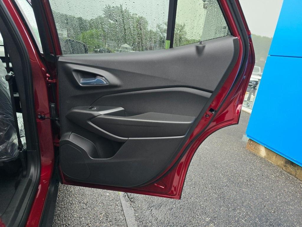 new 2025 Chevrolet Trax car, priced at $25,701