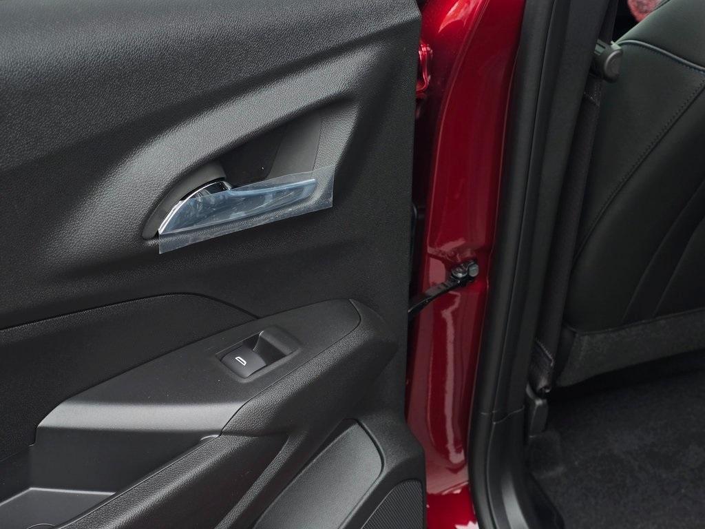 new 2025 Chevrolet Trax car, priced at $25,701
