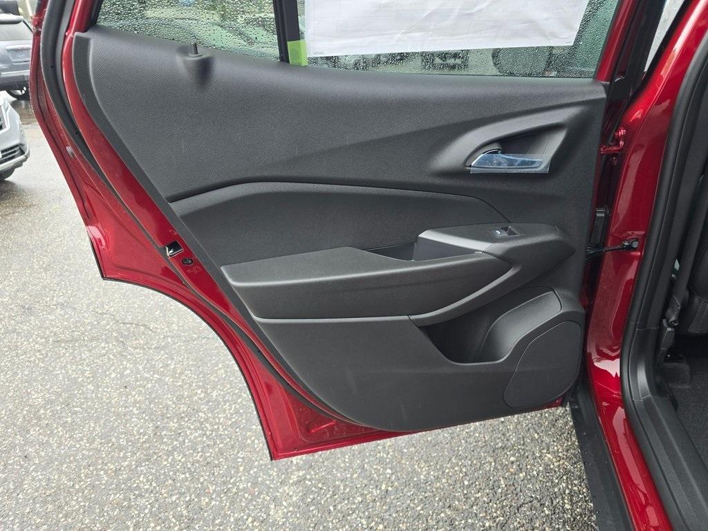 new 2025 Chevrolet Trax car, priced at $25,701