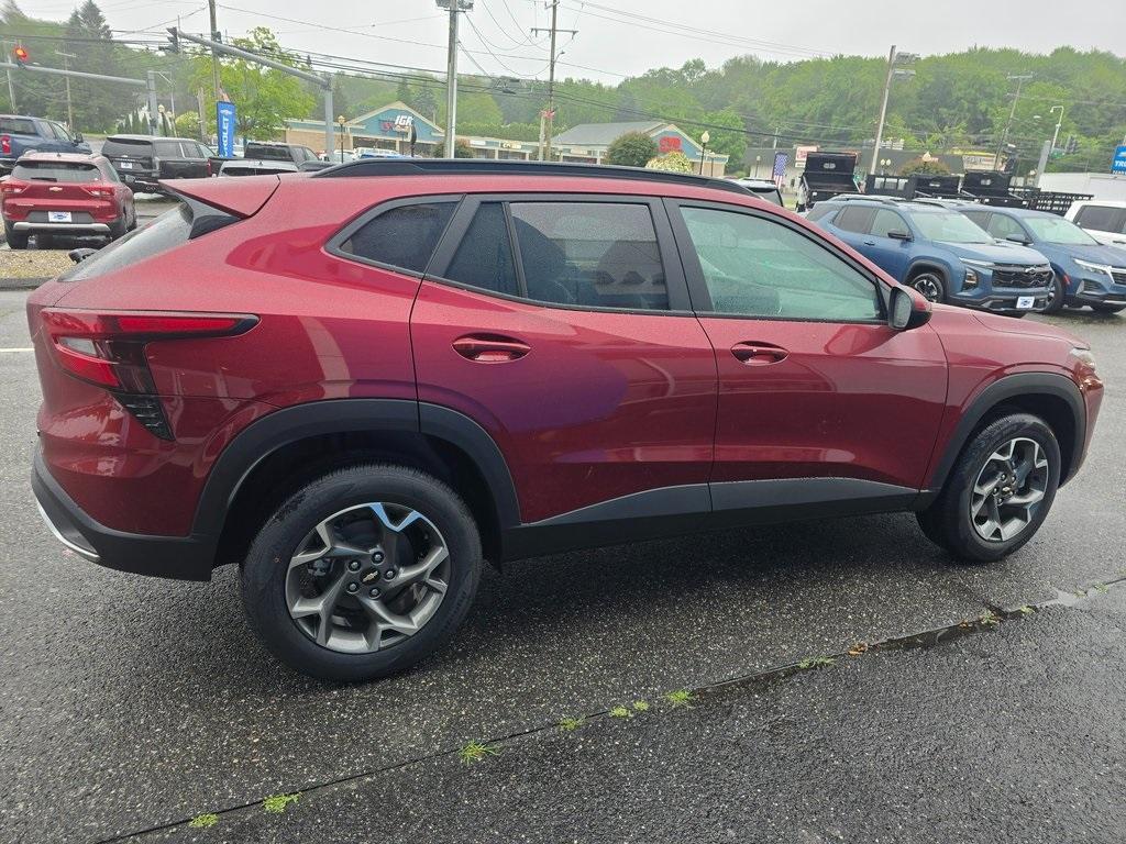 new 2025 Chevrolet Trax car, priced at $25,701