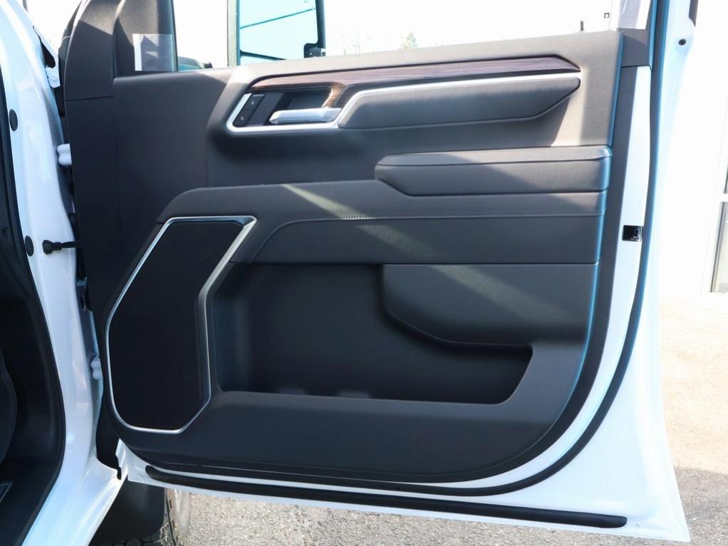 new 2025 Chevrolet Silverado 2500 car, priced at $64,567