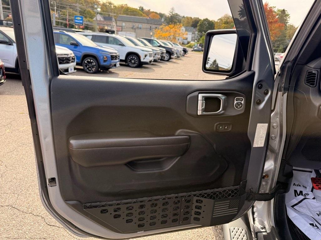 used 2020 Jeep Gladiator car, priced at $26,113