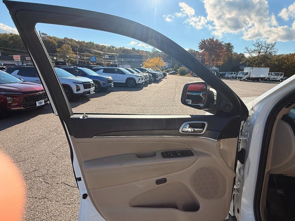 used 2019 Jeep Grand Cherokee car, priced at $20,400