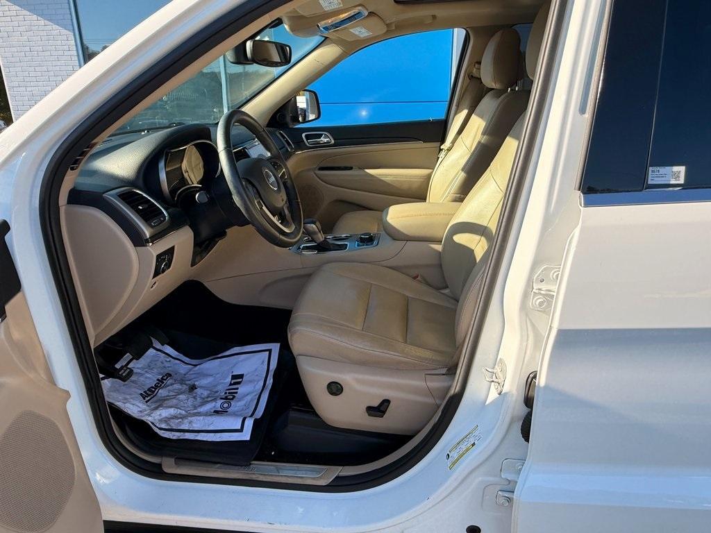 used 2019 Jeep Grand Cherokee car, priced at $20,400