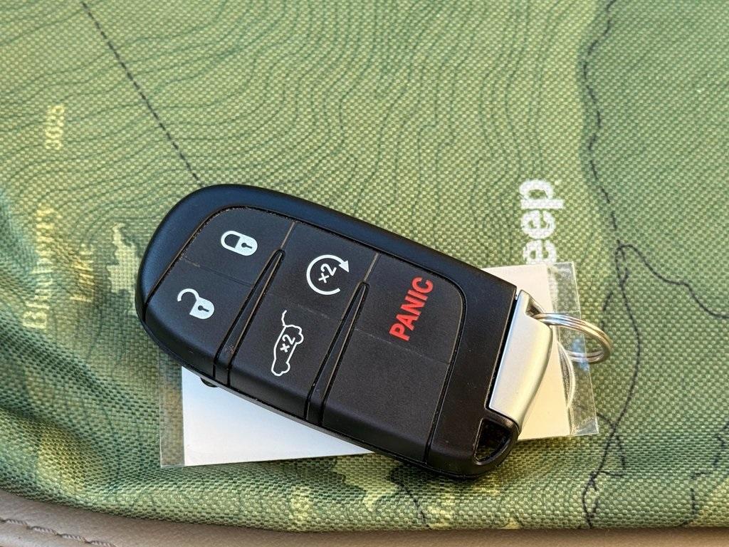 used 2019 Jeep Grand Cherokee car, priced at $20,400