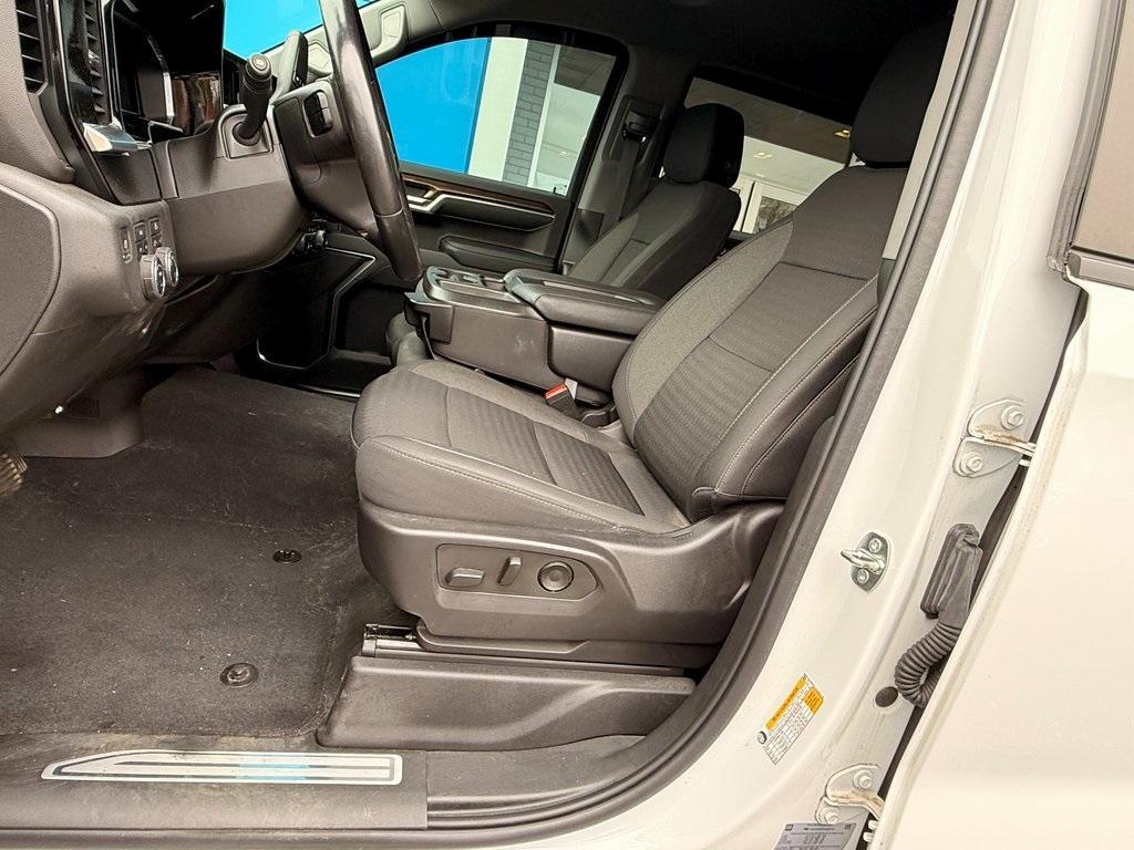 used 2022 Chevrolet Silverado 1500 car, priced at $37,980