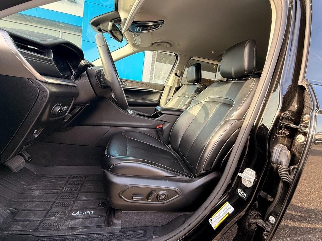 used 2021 Jeep Grand Cherokee L car, priced at $31,999