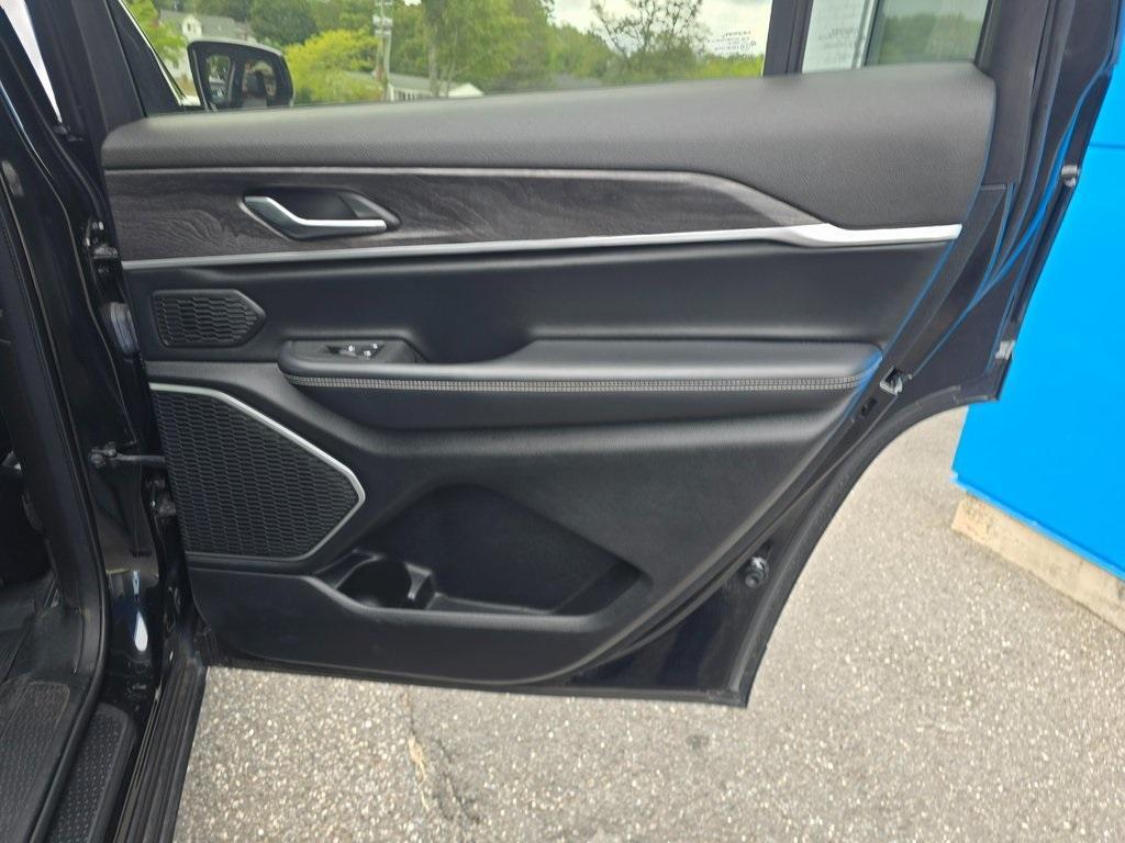 used 2021 Jeep Grand Cherokee L car, priced at $31,999