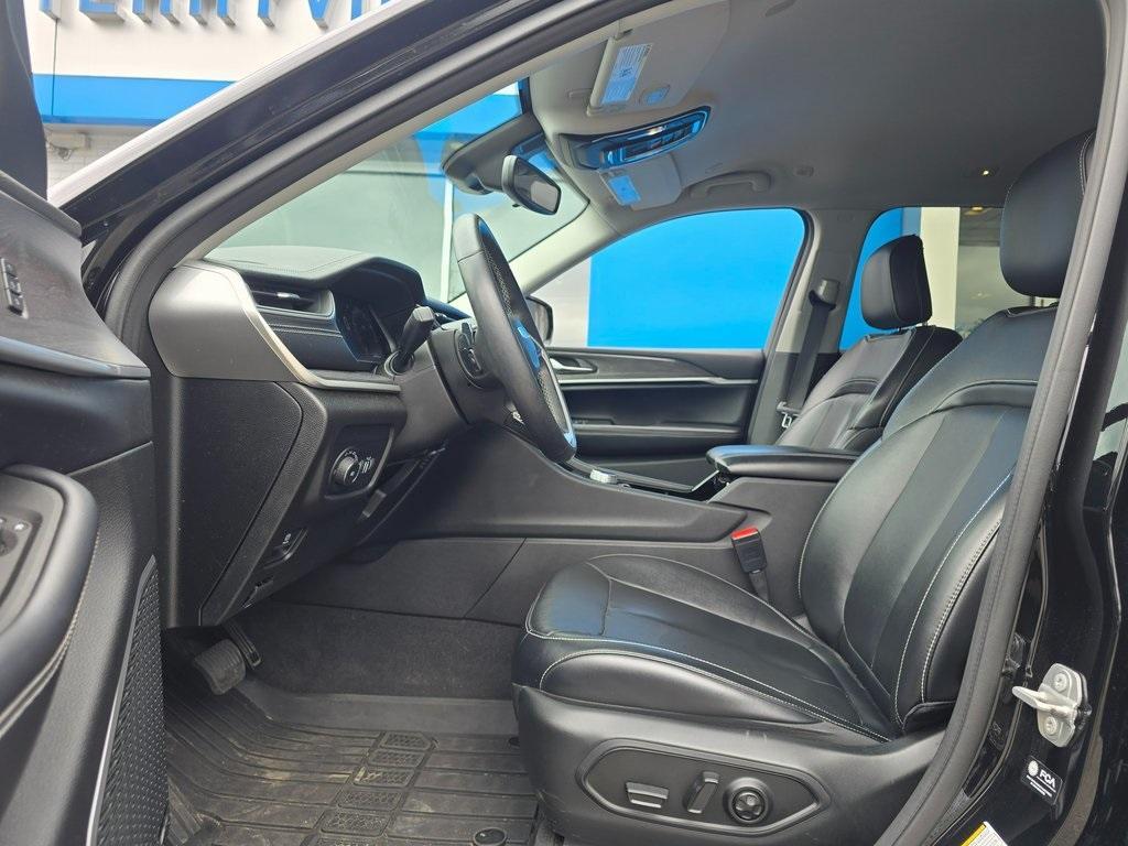 used 2021 Jeep Grand Cherokee L car, priced at $31,999