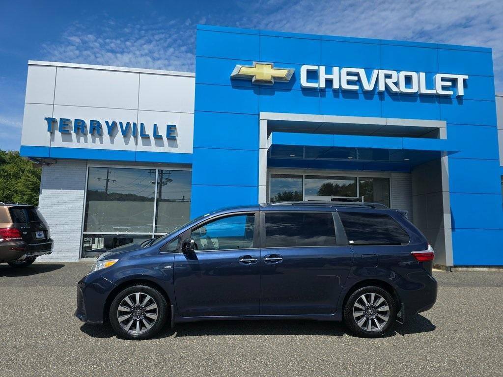 used 2018 Toyota Sienna car, priced at $28,641