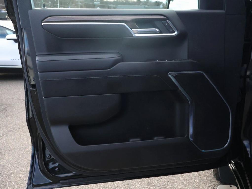 used 2022 Chevrolet Silverado 1500 car, priced at $35,990