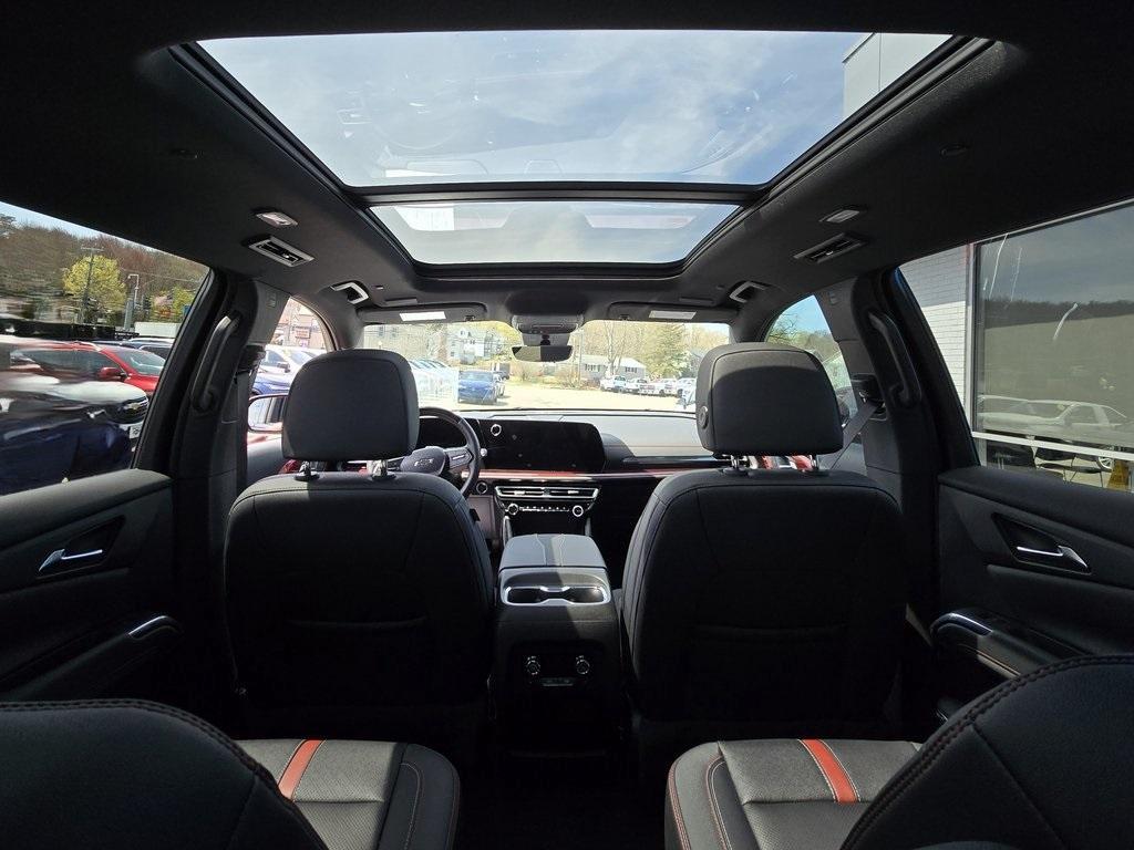 used 2024 Chevrolet Traverse car, priced at $57,988