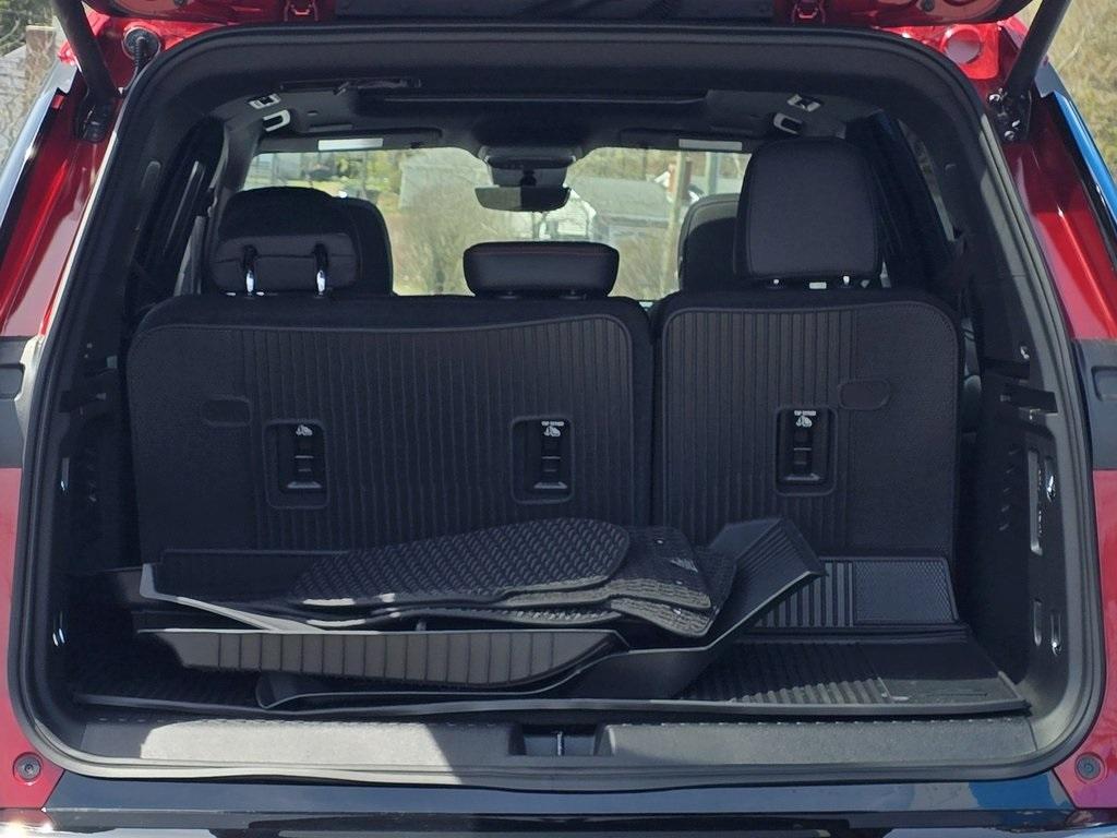 used 2024 Chevrolet Traverse car, priced at $57,988