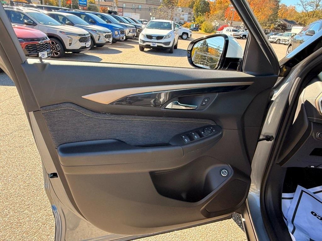 new 2025 Chevrolet TrailBlazer car, priced at $31,991