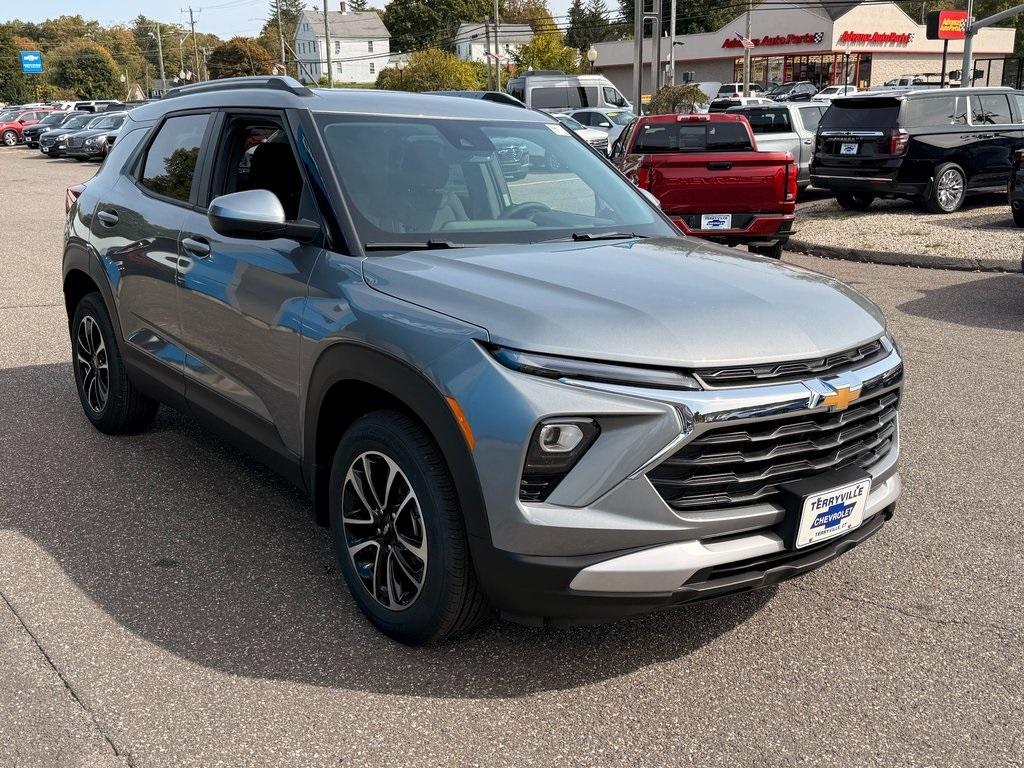 new 2026 Chevrolet TrailBlazer car, priced at $31,999