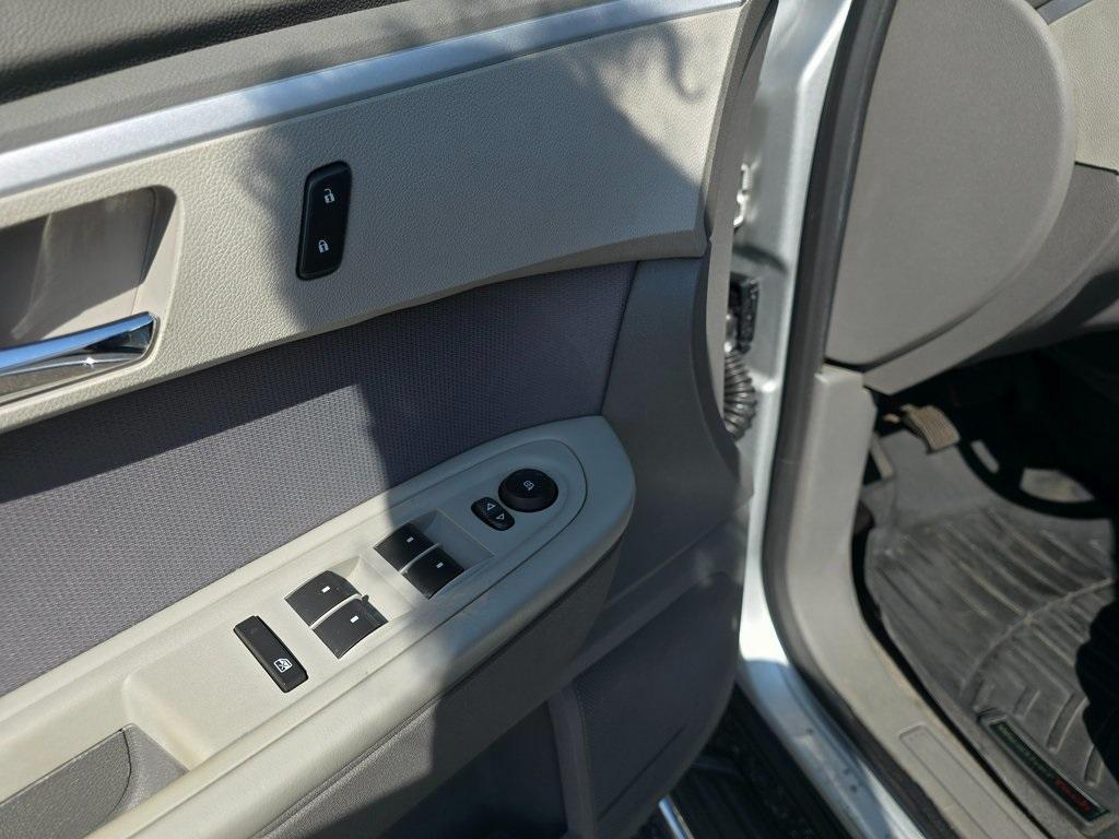 used 2012 Chevrolet Traverse car, priced at $10,999