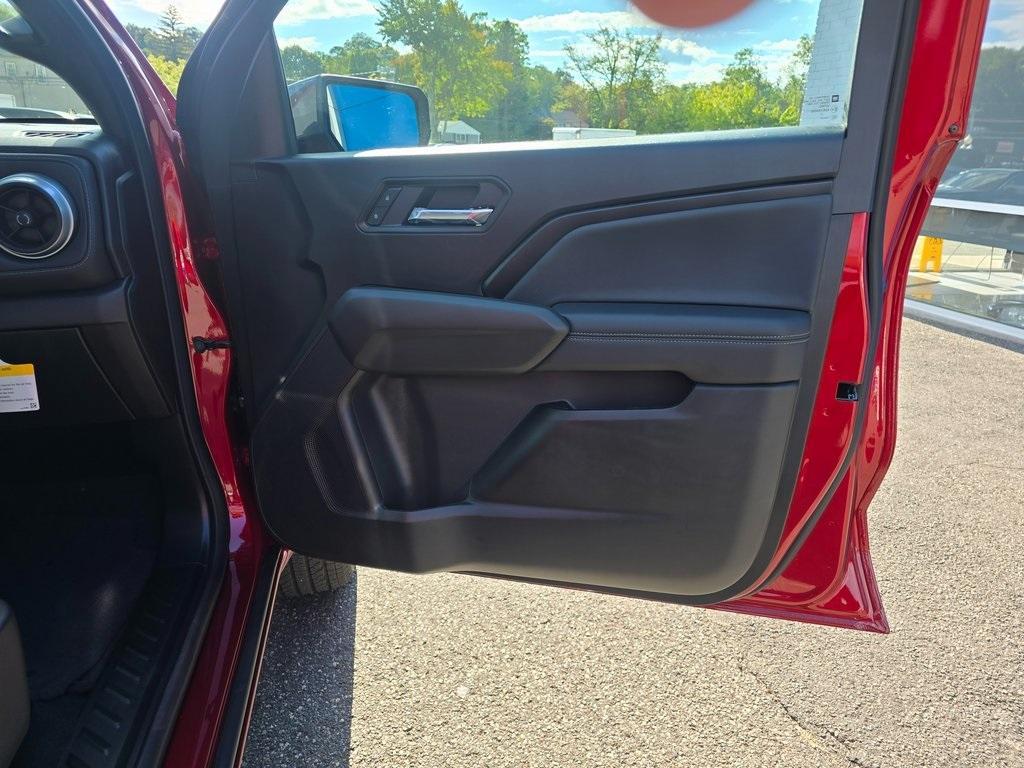 new 2025 Chevrolet Colorado car, priced at $42,707