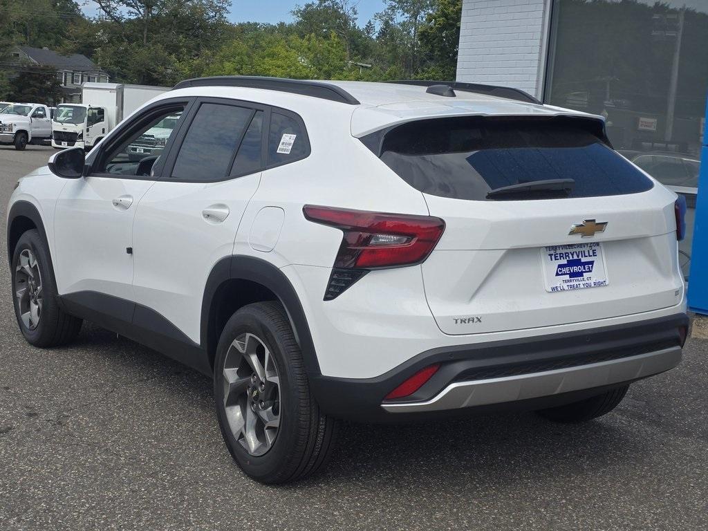new 2025 Chevrolet Trax car, priced at $25,946