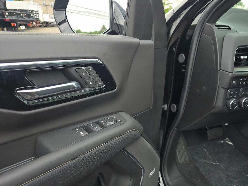 new 2025 Chevrolet Suburban car, priced at $86,715