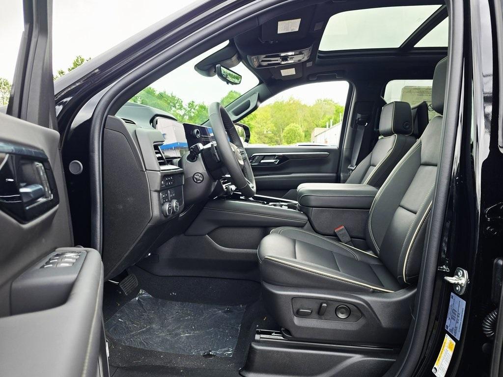 new 2025 Chevrolet Suburban car, priced at $86,715