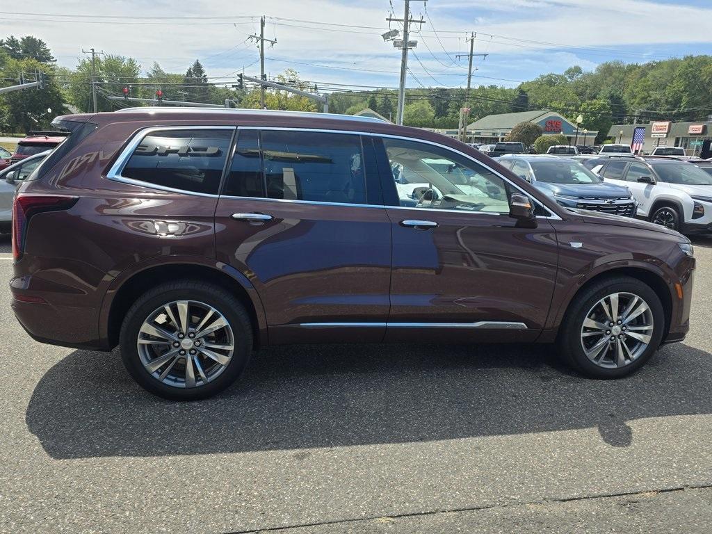 used 2022 Cadillac XT6 car, priced at $33,764