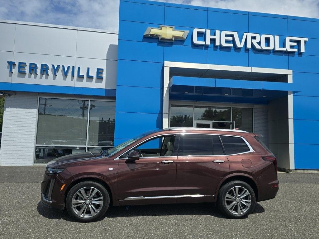 used 2022 Cadillac XT6 car, priced at $33,764