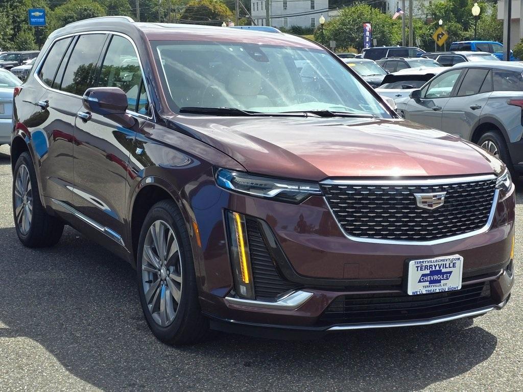 used 2022 Cadillac XT6 car, priced at $33,764