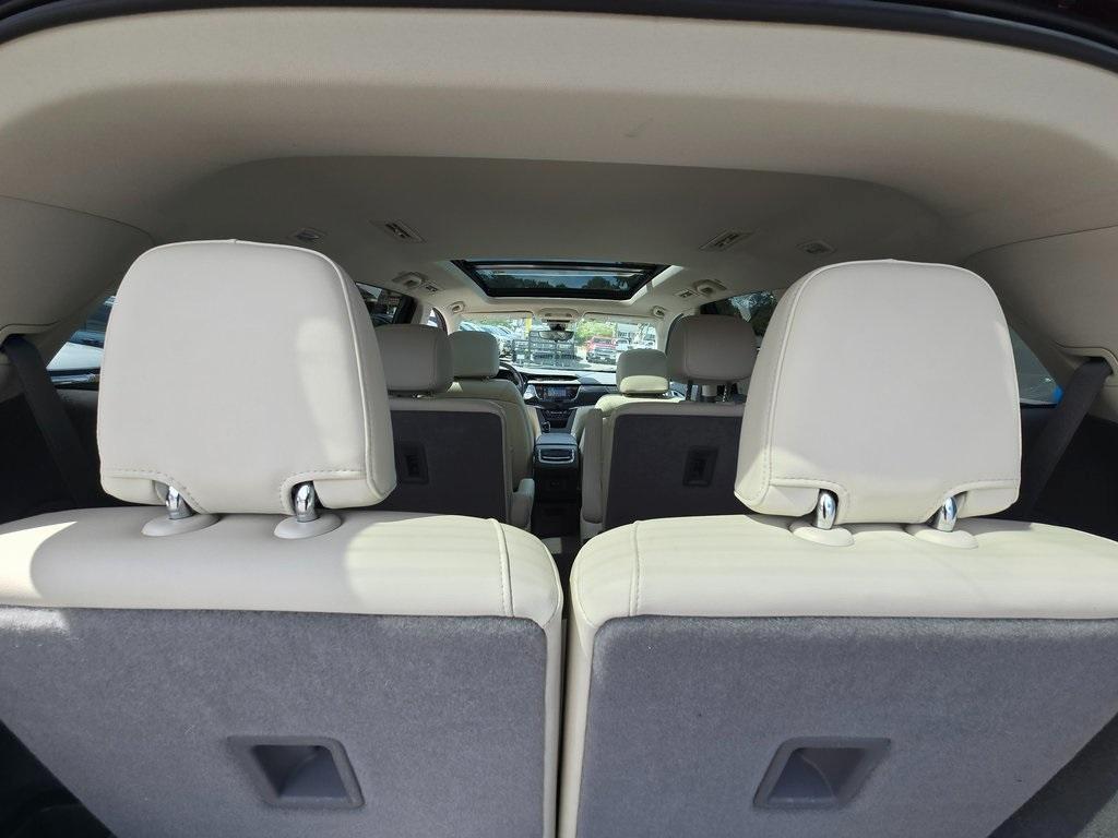 used 2022 Cadillac XT6 car, priced at $33,764