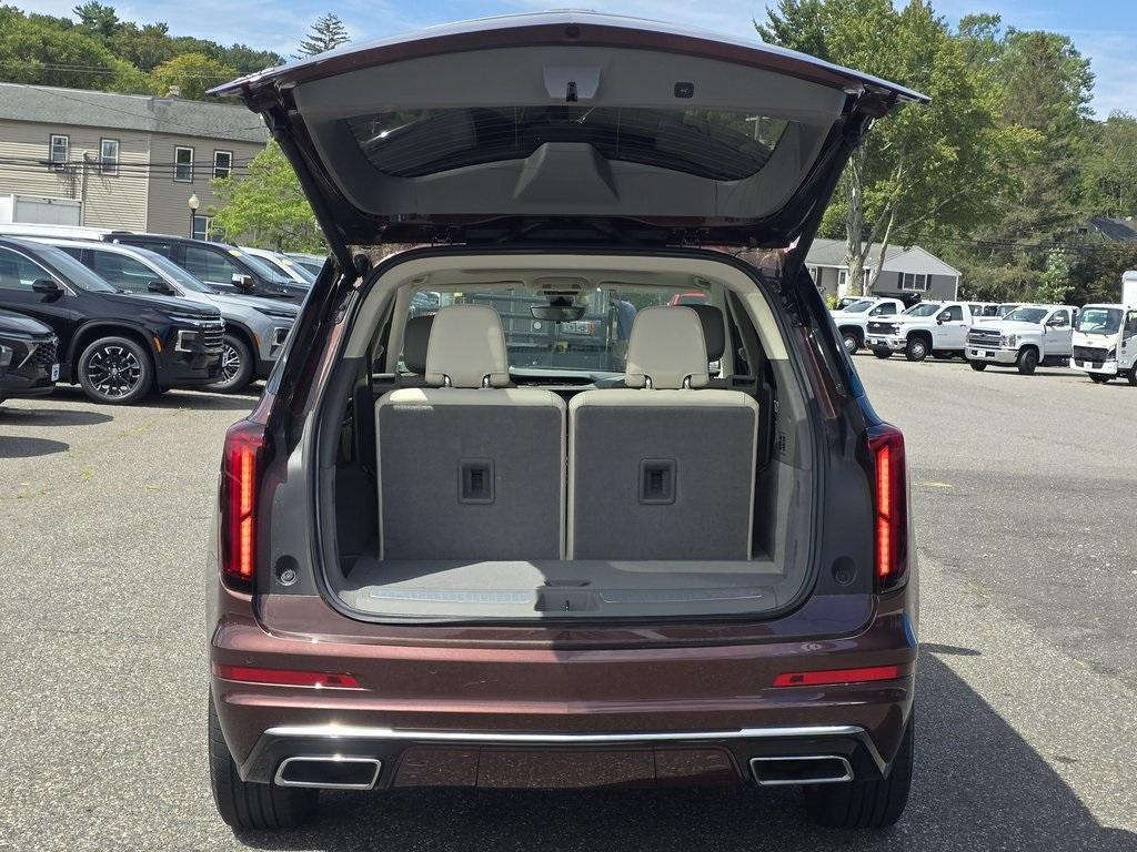 used 2022 Cadillac XT6 car, priced at $33,764