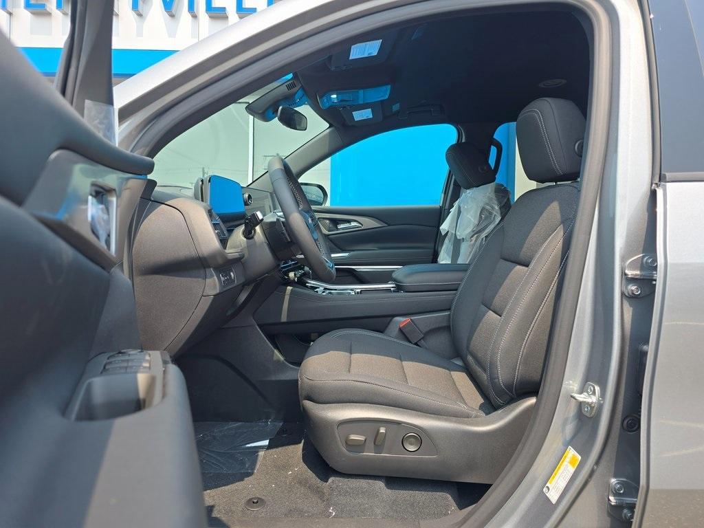 new 2026 Chevrolet Traverse car, priced at $41,902