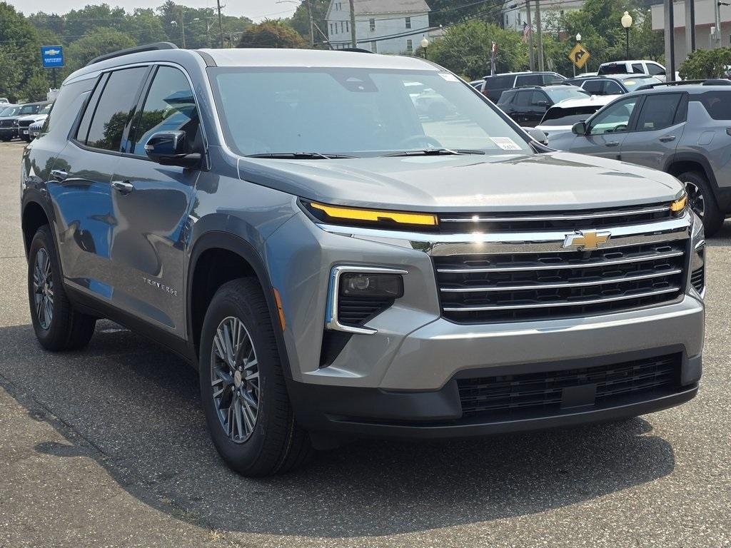 new 2026 Chevrolet Traverse car, priced at $41,902