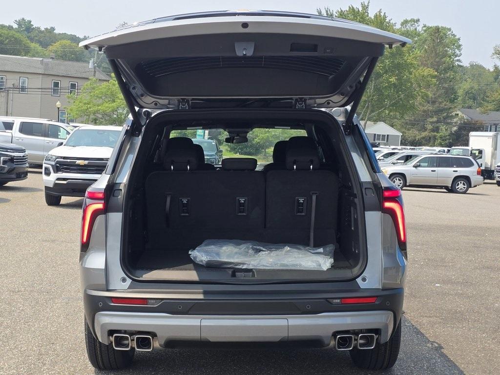 new 2026 Chevrolet Traverse car, priced at $41,902