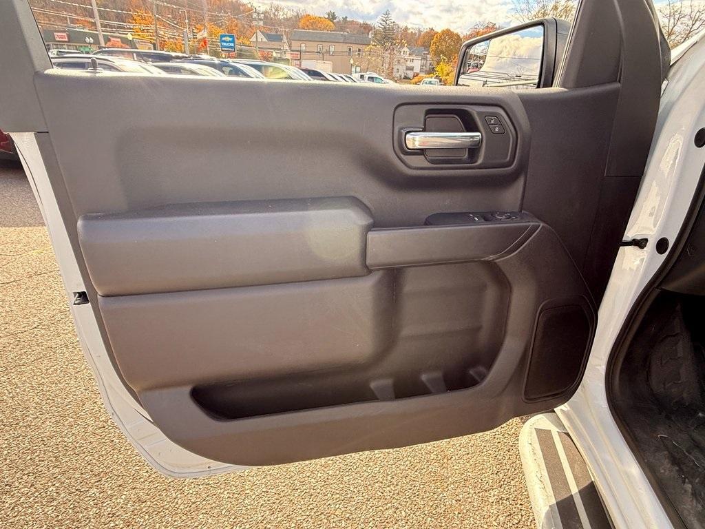 used 2024 Chevrolet Silverado 1500 car, priced at $28,214