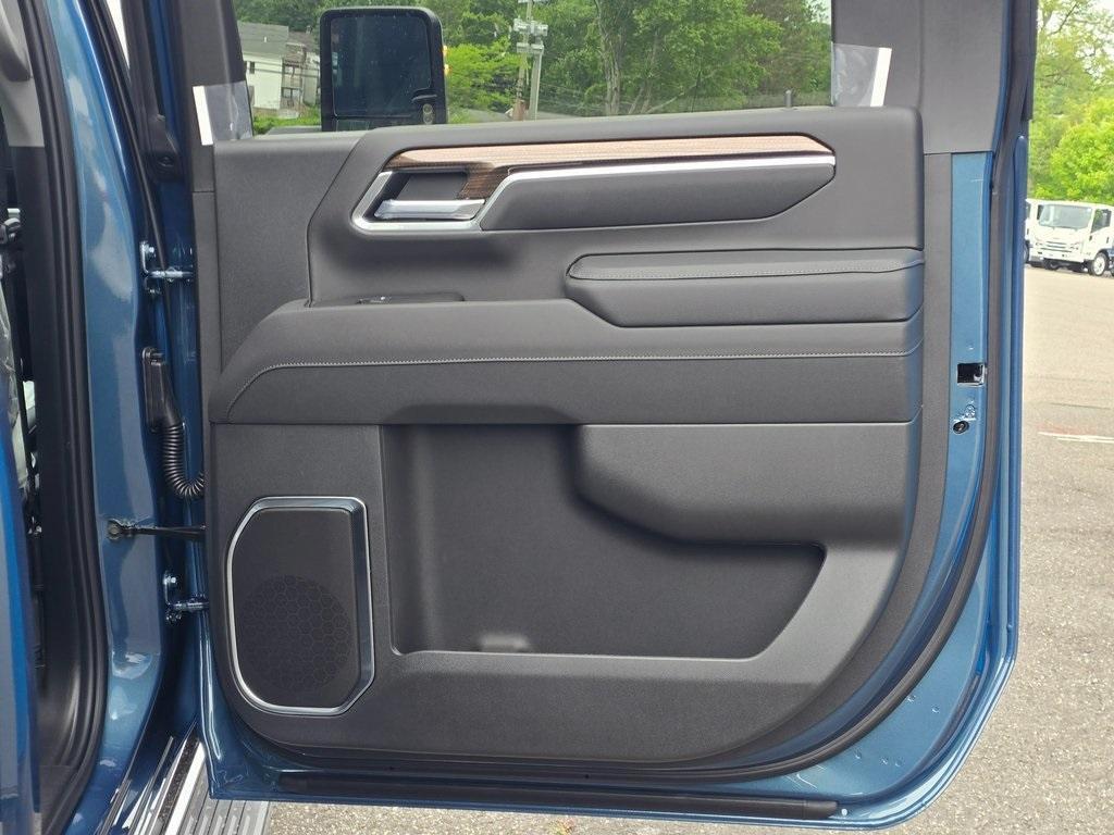 new 2025 Chevrolet Silverado 2500 car, priced at $66,150