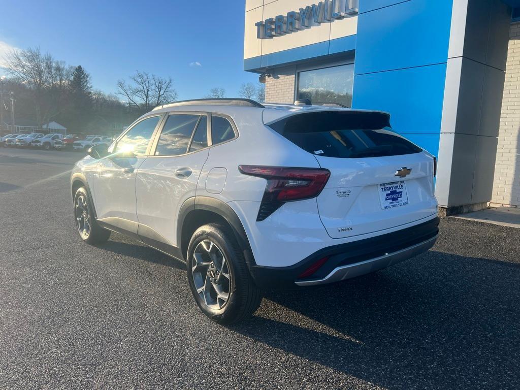 used 2025 Chevrolet Trax car, priced at $20,541