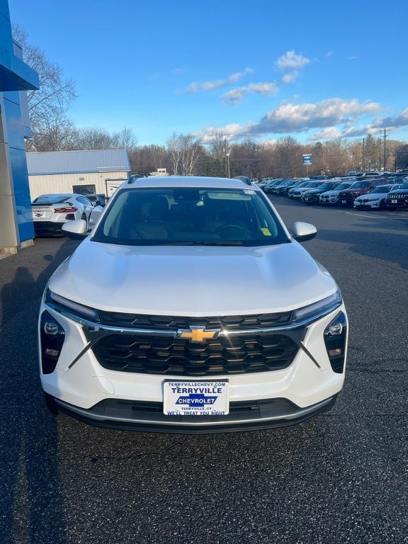 used 2025 Chevrolet Trax car, priced at $20,541