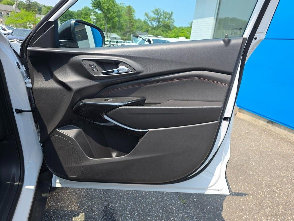 new 2025 Chevrolet Trax car, priced at $27,349