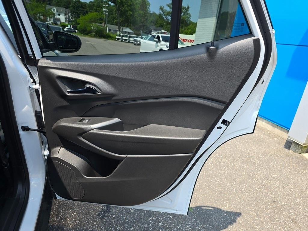 new 2025 Chevrolet Trax car, priced at $27,349