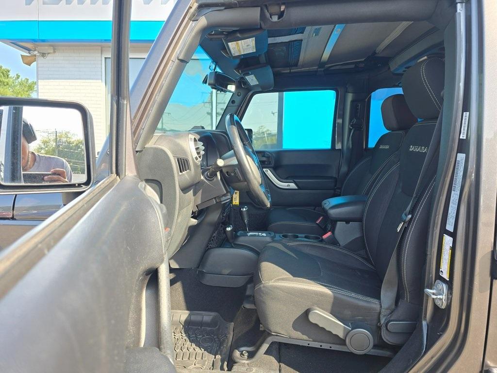 used 2016 Jeep Wrangler Unlimited car, priced at $19,586