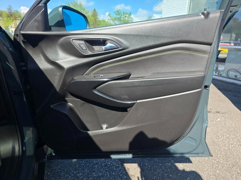 used 2025 Chevrolet Trax car, priced at $26,936