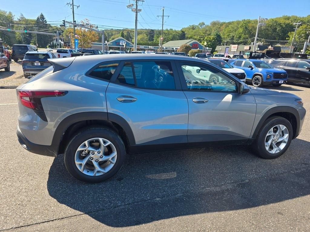 new 2025 Chevrolet Trax car, priced at $22,937