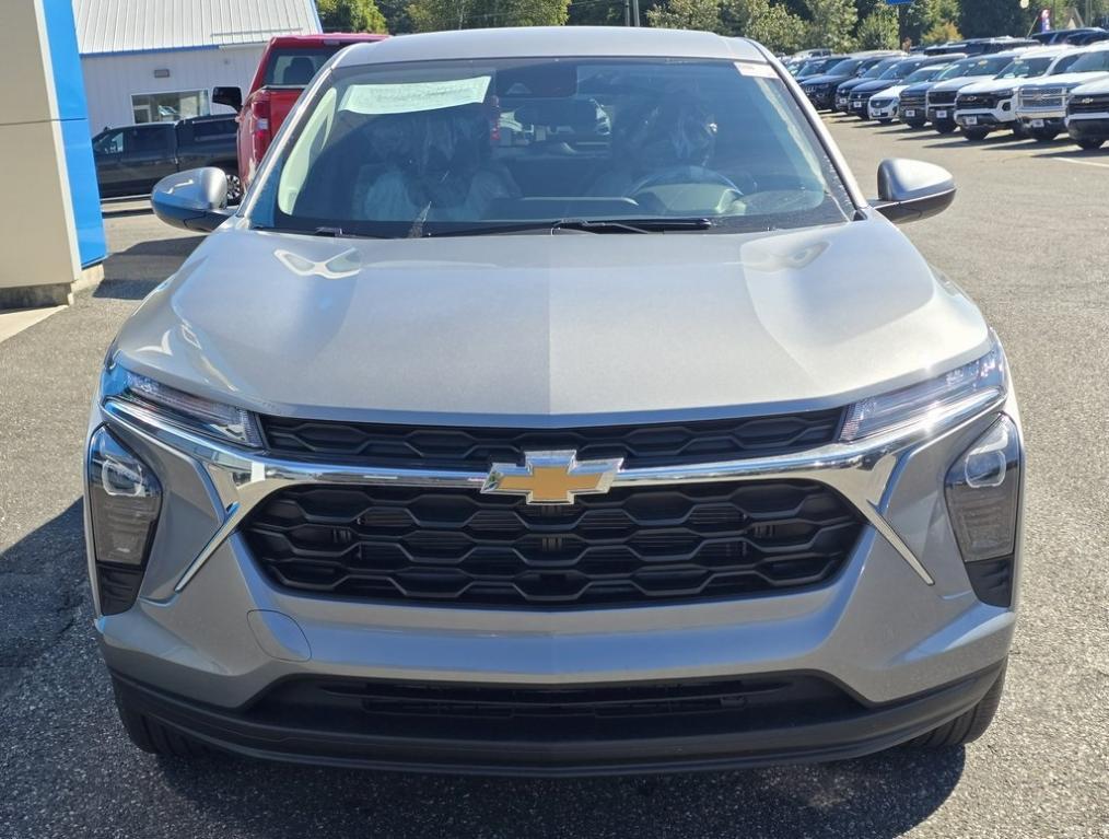new 2025 Chevrolet Trax car, priced at $22,937