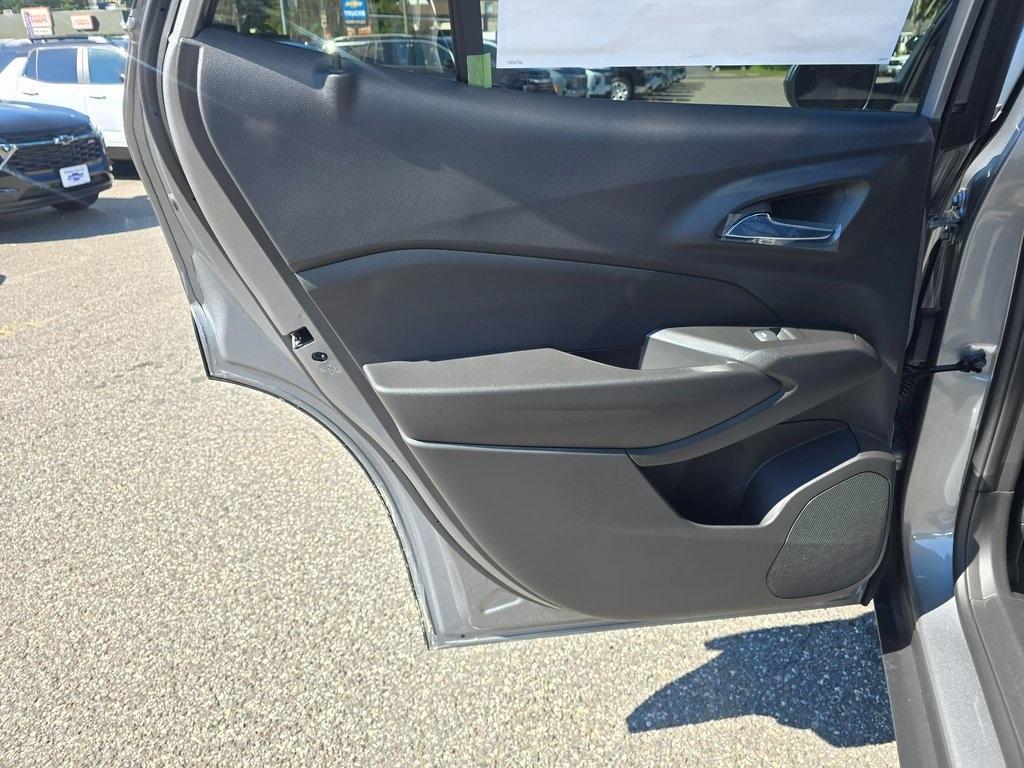new 2025 Chevrolet Trax car, priced at $22,937